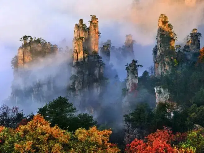 Zhangjiajie Tianzi Mountain