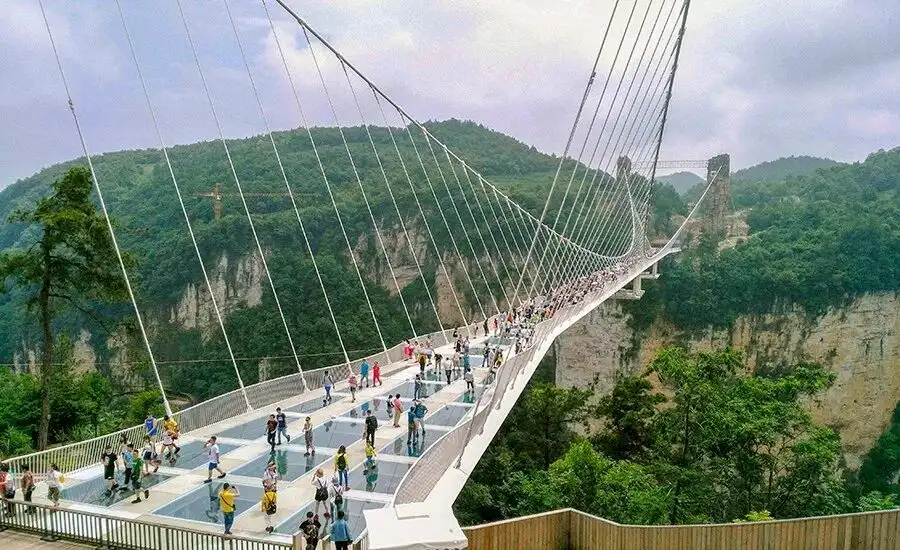 glass bridge zhangjiajie national forest park