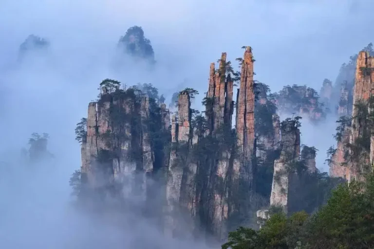 Qiankun Pillar in Yuanjiajie, Zhangjiajie