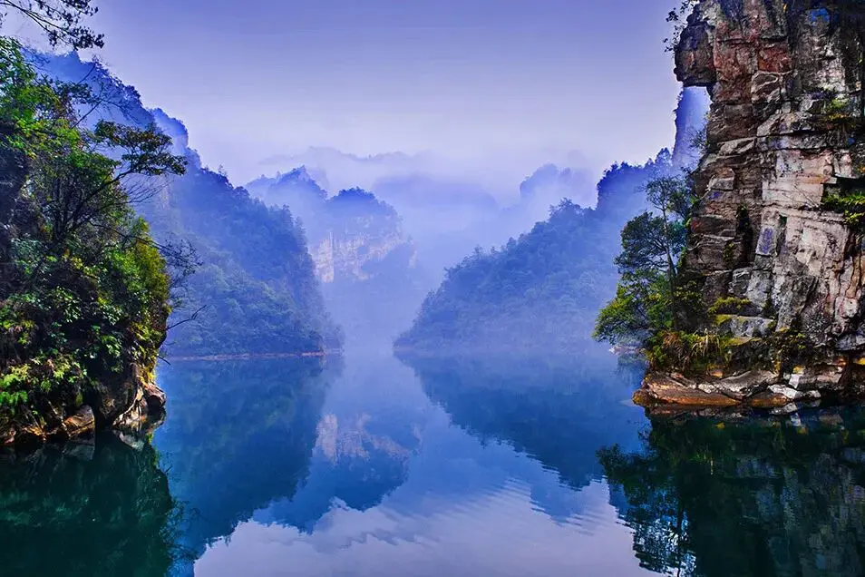 Zhangjiajie Baofeng Lake Bishui Gorge