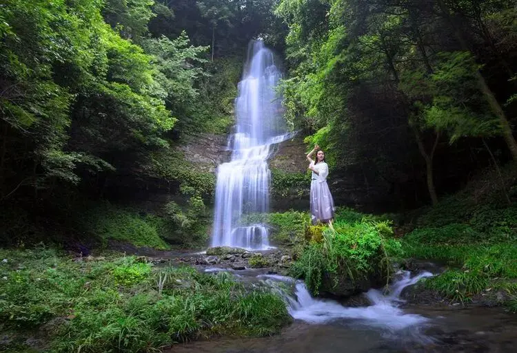 Zhuojia Mountain Cunzi Creek in Xikou Town