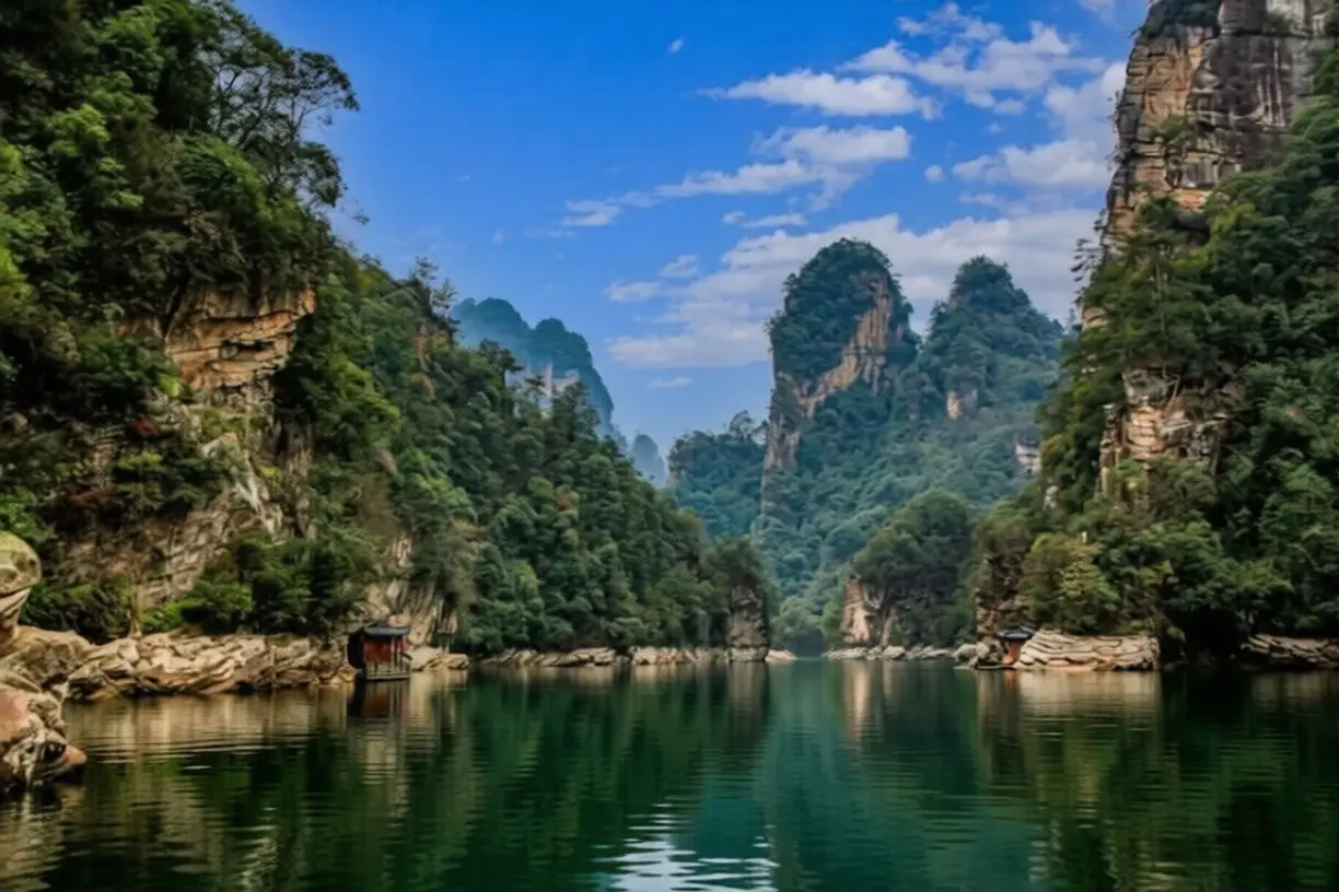 baofeng lake zhangjiajie china